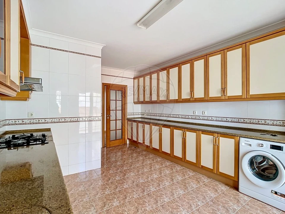 Apartamento T4 para Venda em Santa Maria e São Miguel, São Martinho, São Pedro Penaferrim Foto 10