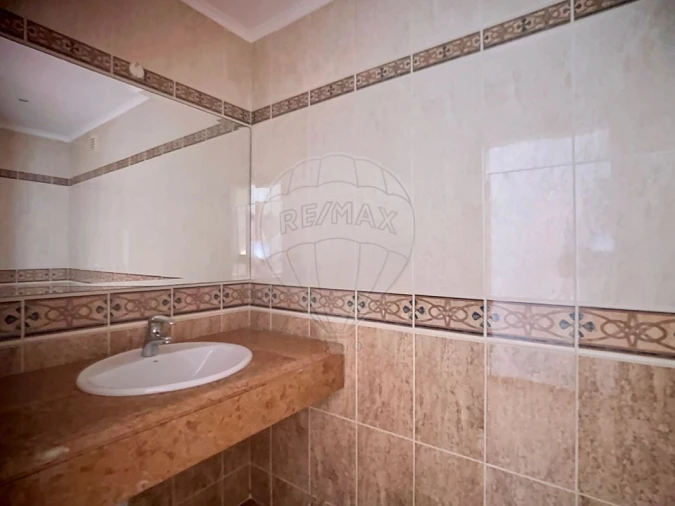 Apartamento T4 para Venda em Santa Maria e São Miguel, São Martinho, São Pedro Penaferrim Foto 14