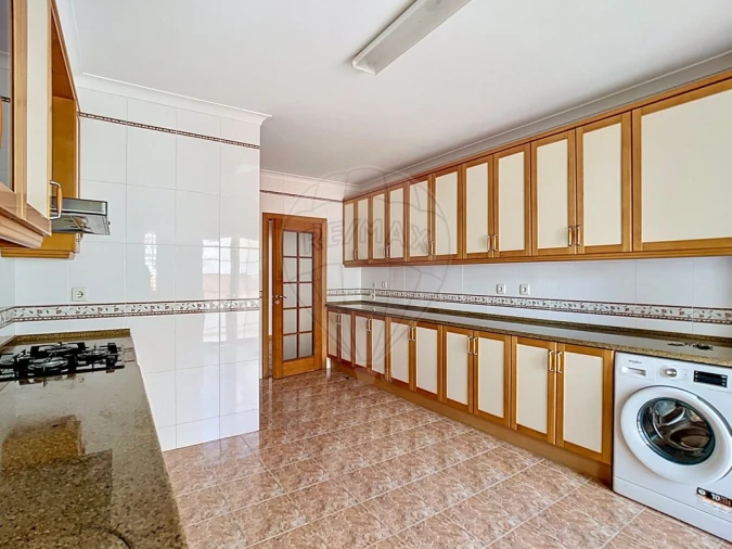 Apartamento T4 para Venda em Santa Maria e São Miguel, São Martinho, São Pedro Penaferrim Foto 10