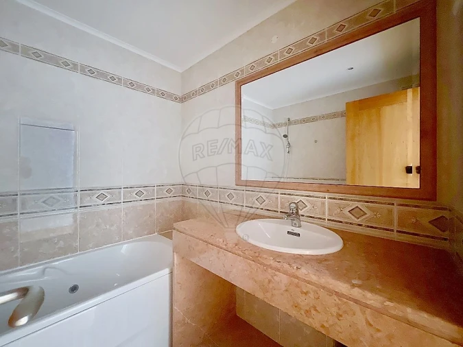 Apartamento T4 para Venda em Santa Maria e São Miguel, São Martinho, São Pedro Penaferrim Foto 31