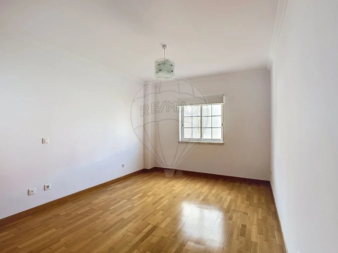 Apartamento T4 para Venda em Santa Maria e São Miguel, São Martinho, São Pedro Penaferrim Foto 24