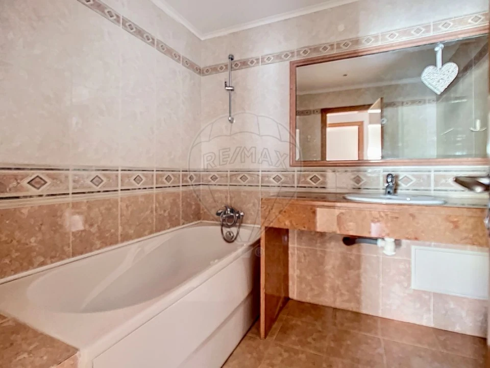 Apartamento T4 para Venda em Santa Maria e São Miguel, São Martinho, São Pedro Penaferrim Foto 26