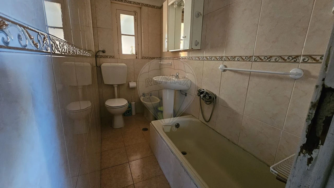 Moradia T4 para Venda em Vialonga Foto 16