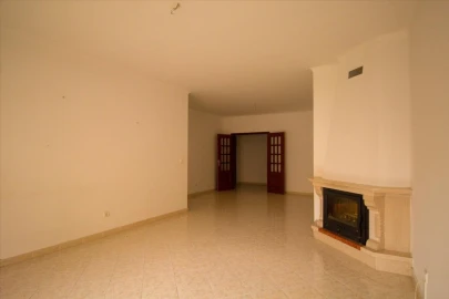 Apartamento T3 para Venda em Marvila, Ribeira Santarém, São Salvador, São Nicolau