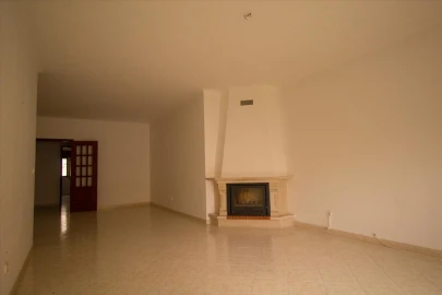 Apartamento T3 para Venda em Marvila, Ribeira Santarém, São Salvador, São Nicolau