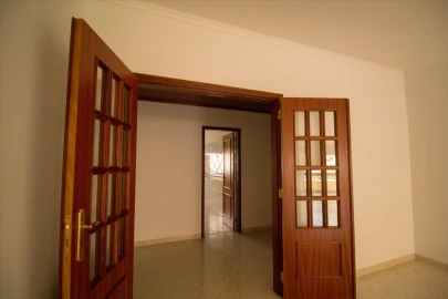 Apartamento T3 para Venda em Marvila, Ribeira Santarém, São Salvador, São Nicolau