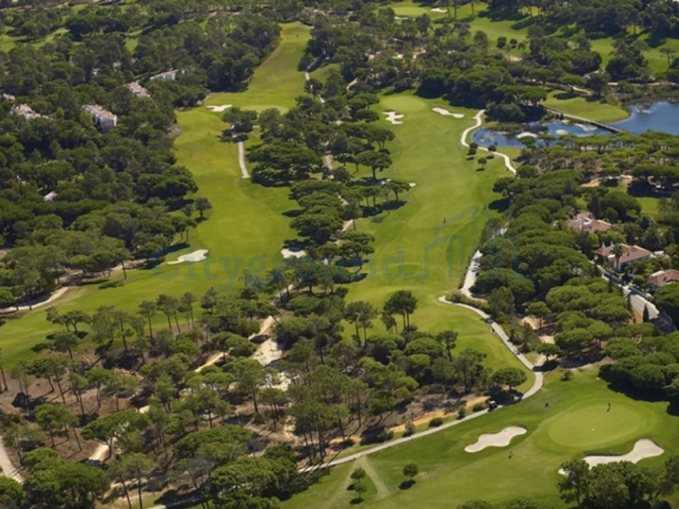 Terreno para Venda em Quarteira Foto 9