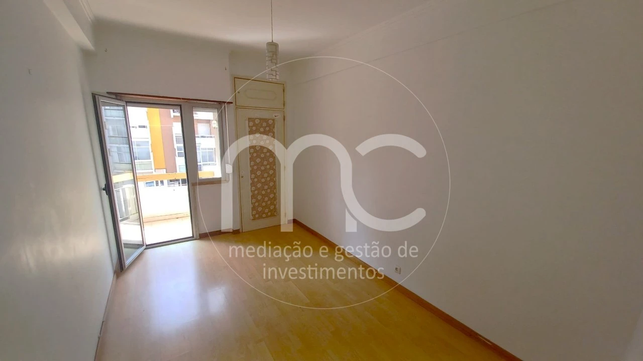 Apartamento T2 para Venda em Oeiras e São Julião da Barra, Paço de Arcos e Caxias Foto 21