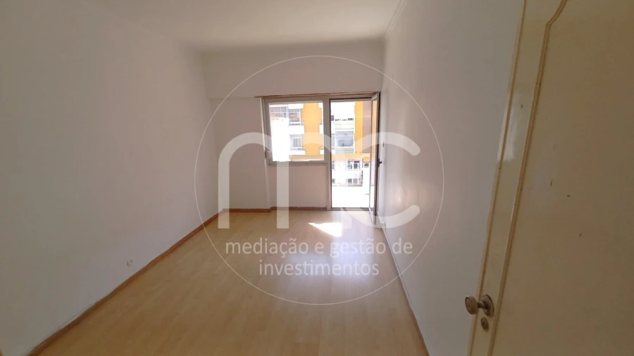 Apartamento T2 para Venda em Oeiras e São Julião da Barra, Paço de Arcos e Caxias Foto 12