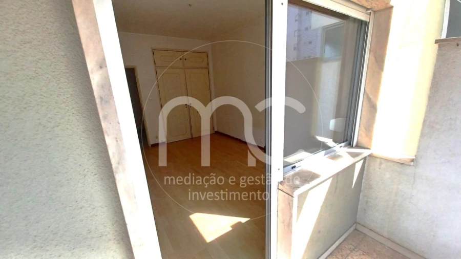 Apartamento T2 para Venda em Oeiras e São Julião da Barra, Paço de Arcos e Caxias Foto 15