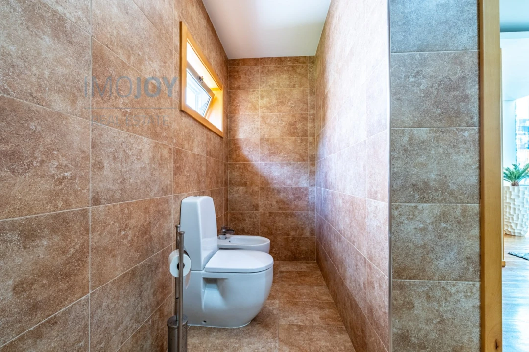 Moradia T5 para Venda em Cete Foto 13