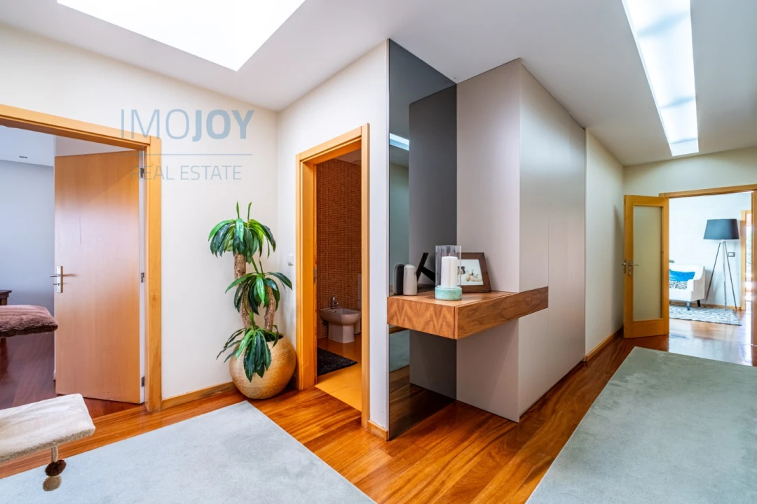 Moradia T5 para Venda em Cete Foto 21