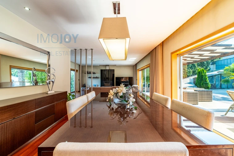 Moradia T5 para Venda em Cete Foto 7