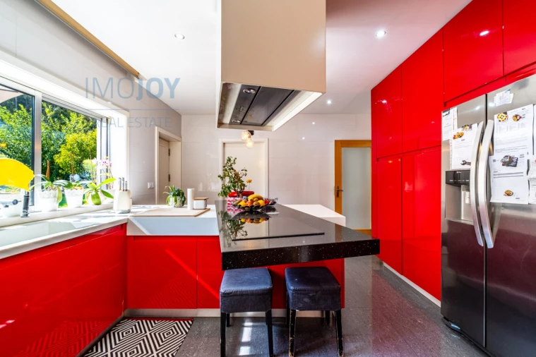 Moradia T5 para Venda em Cete Foto 11