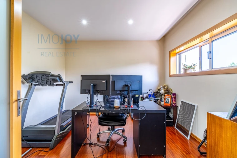 Moradia T5 para Venda em Cete Foto 15