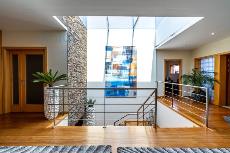 Moradia T5 para Venda em Cete Foto 18