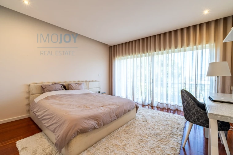 Moradia T5 para Venda em Cete Foto 26