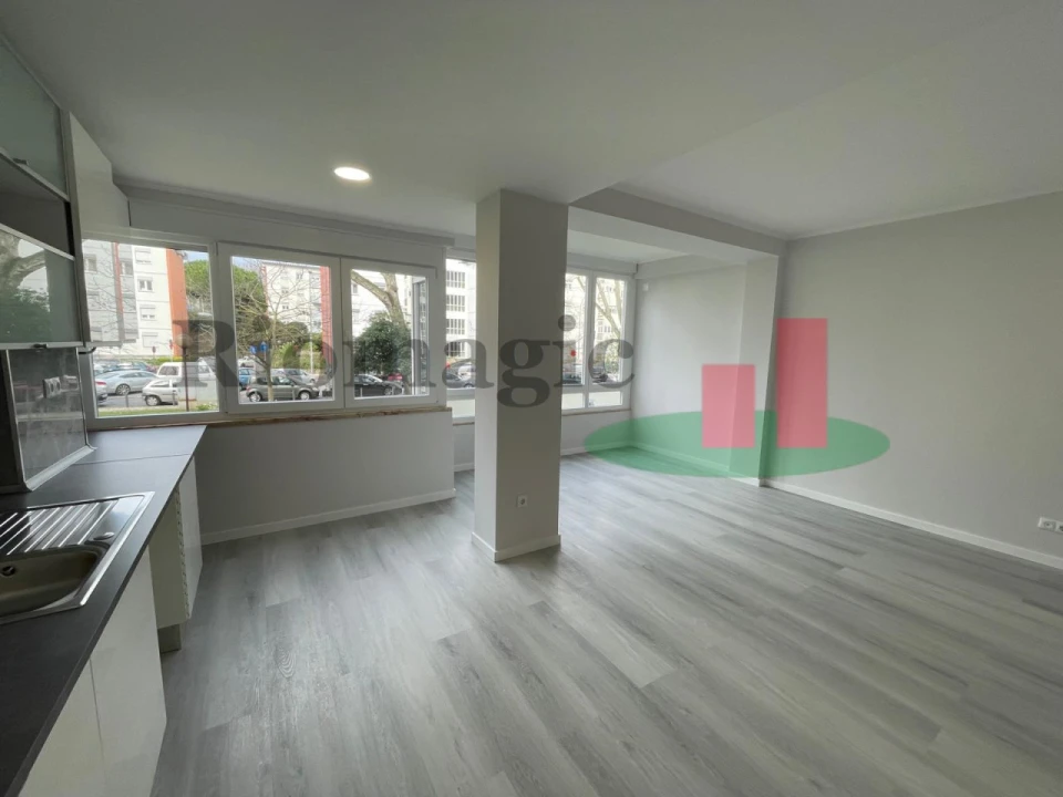 Apartamento T2 para Venda em Oeiras e São Julião da Barra, Paço de Arcos e Caxias Foto 2