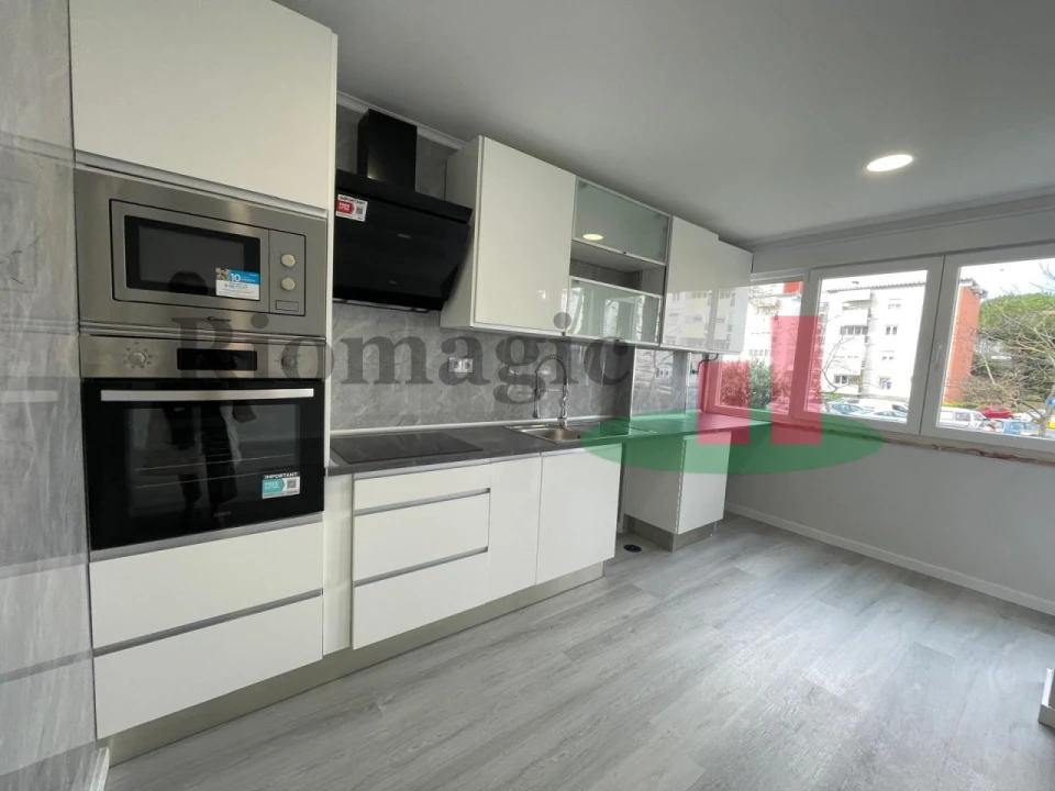 Apartamento T2 para Venda em Oeiras e São Julião da Barra, Paço de Arcos e Caxias Foto 3