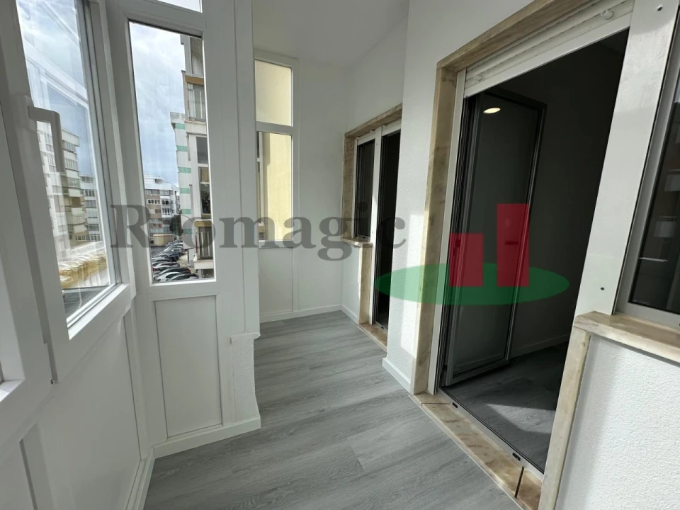 Apartamento T2 para Venda em Oeiras e São Julião da Barra, Paço de Arcos e Caxias Foto 14