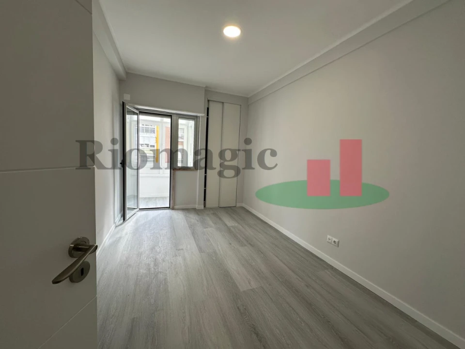 Apartamento T2 para Venda em Oeiras e São Julião da Barra, Paço de Arcos e Caxias Foto 18