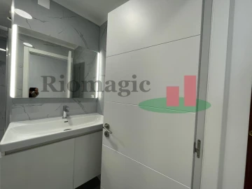 Apartamento T2 para Venda em Oeiras e São Julião da Barra, Paço de Arcos e Caxias