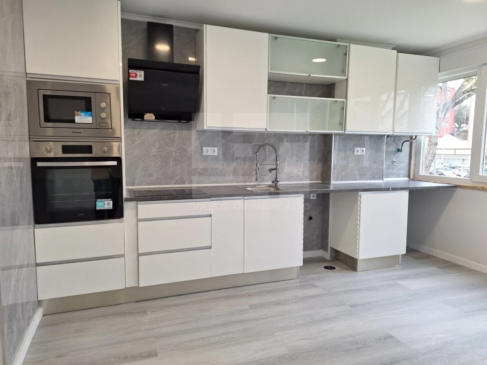 Apartamento T2 para Venda em Oeiras e São Julião da Barra, Paço de Arcos e Caxias Foto 2