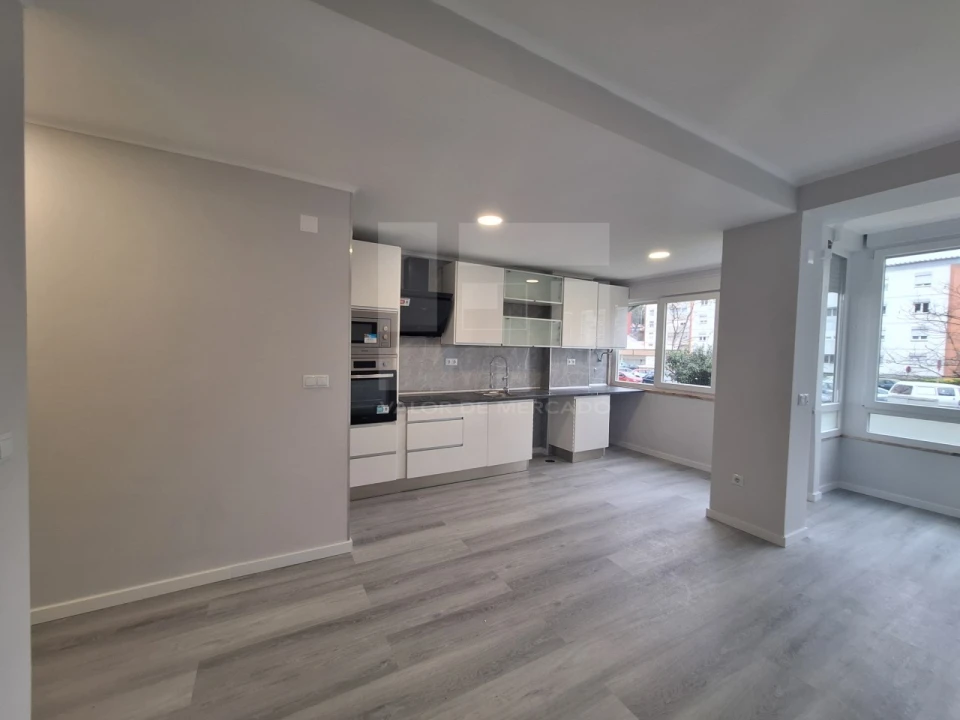 Apartamento T2 para Venda em Oeiras e São Julião da Barra, Paço de Arcos e Caxias Foto 6