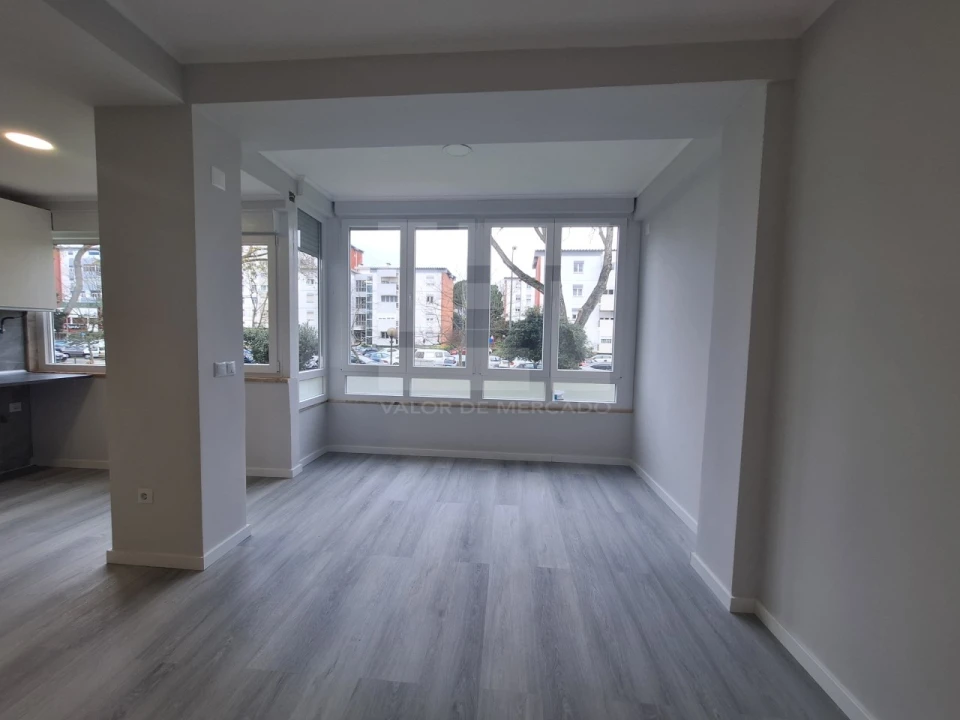 Apartamento T2 para Venda em Oeiras e São Julião da Barra, Paço de Arcos e Caxias Foto 7