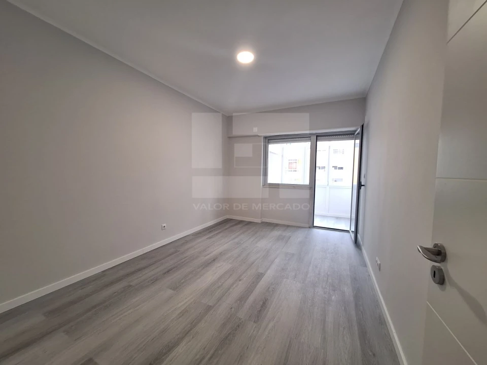 Apartamento T2 para Venda em Oeiras e São Julião da Barra, Paço de Arcos e Caxias Foto 18