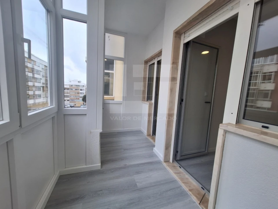 Apartamento T2 para Venda em Oeiras e São Julião da Barra, Paço de Arcos e Caxias Foto 21