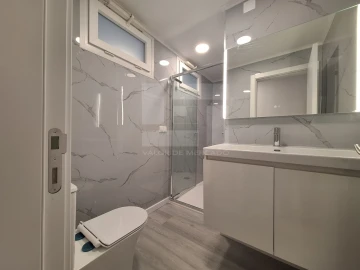Apartamento T2 para Venda em Oeiras e São Julião da Barra, Paço de Arcos e Caxias