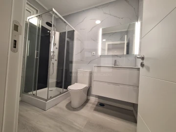 Apartamento T2 para Venda em Oeiras e São Julião da Barra, Paço de Arcos e Caxias