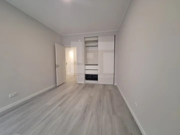Apartamento T2 para Venda em Oeiras e São Julião da Barra, Paço de Arcos e Caxias