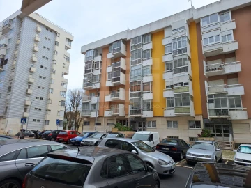 Apartamento T2 para Venda em Oeiras e São Julião da Barra, Paço de Arcos e Caxias