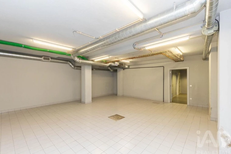 Loja para Venda em Cedofeita, Santo Ildefonso, Sé, Miragaia, São Nicolau e Vitória Foto 17