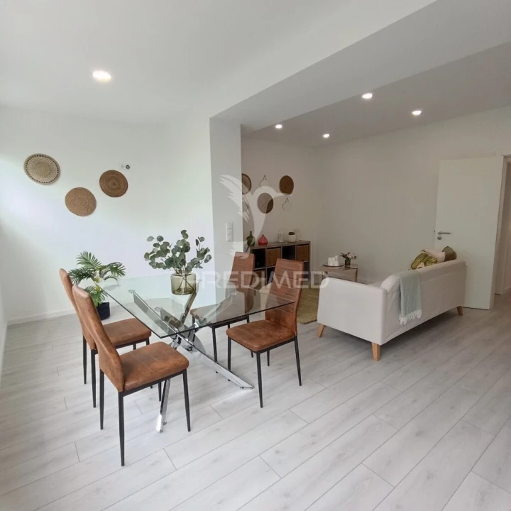 Apartamento T3 para Venda em Benfica Foto 10