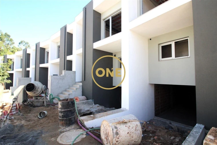 Moradia T3 para Venda em Gondifelos, Cavalões e Outiz Foto 24