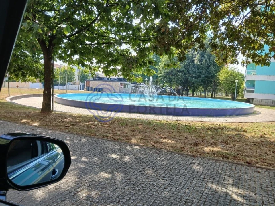 Loja para Venda em Cidade da Maia Foto 14