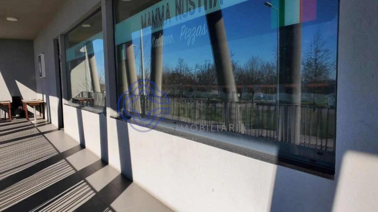 Loja para Venda em Cidade da Maia Foto 4