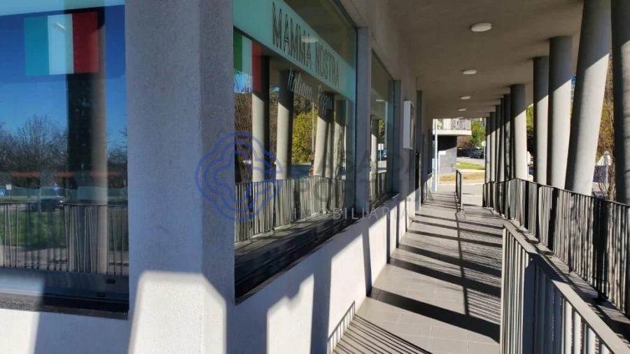 Loja para Venda em Cidade da Maia Foto 5