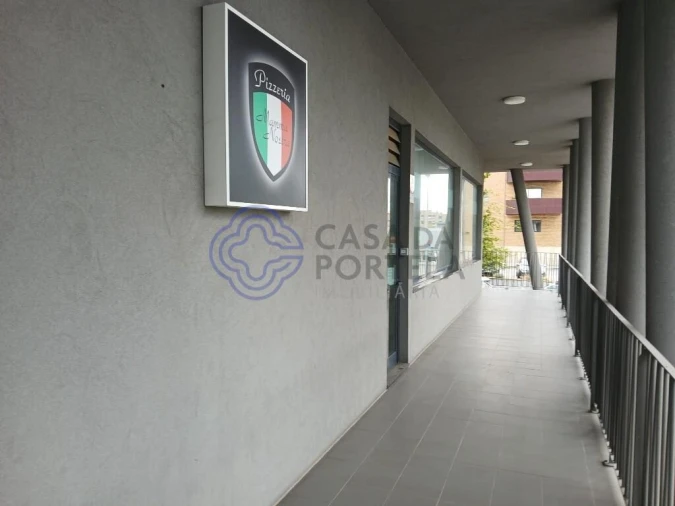 Loja para Venda em Cidade da Maia Foto 9