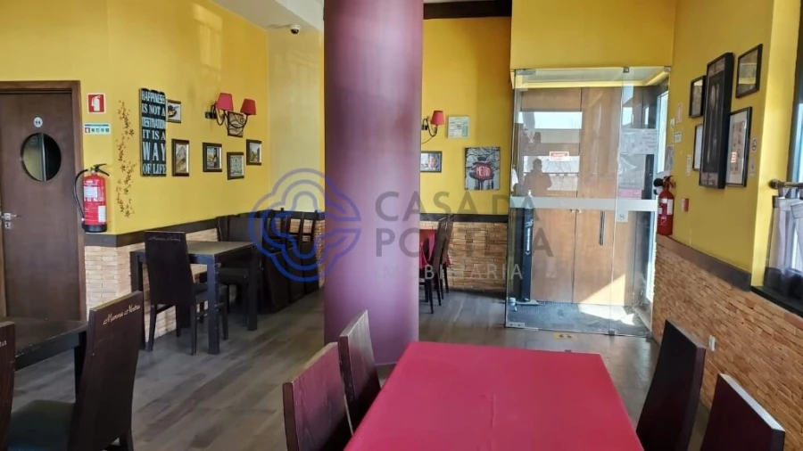 Loja para Venda em Cidade da Maia Foto 17