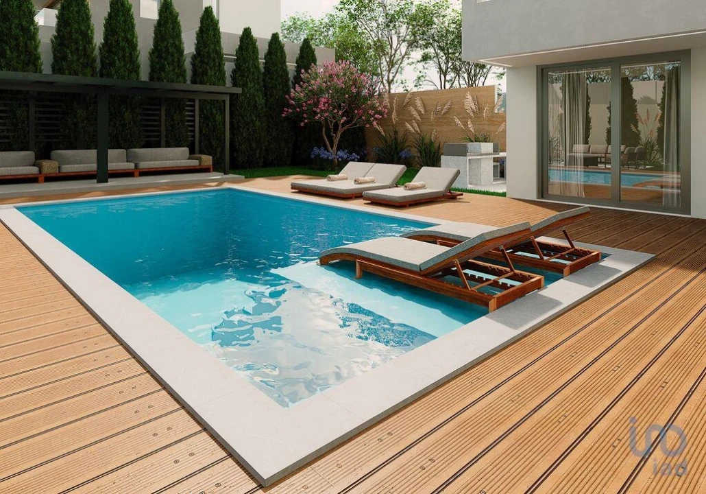 Moradia T3 para Venda em Usseira Foto 7