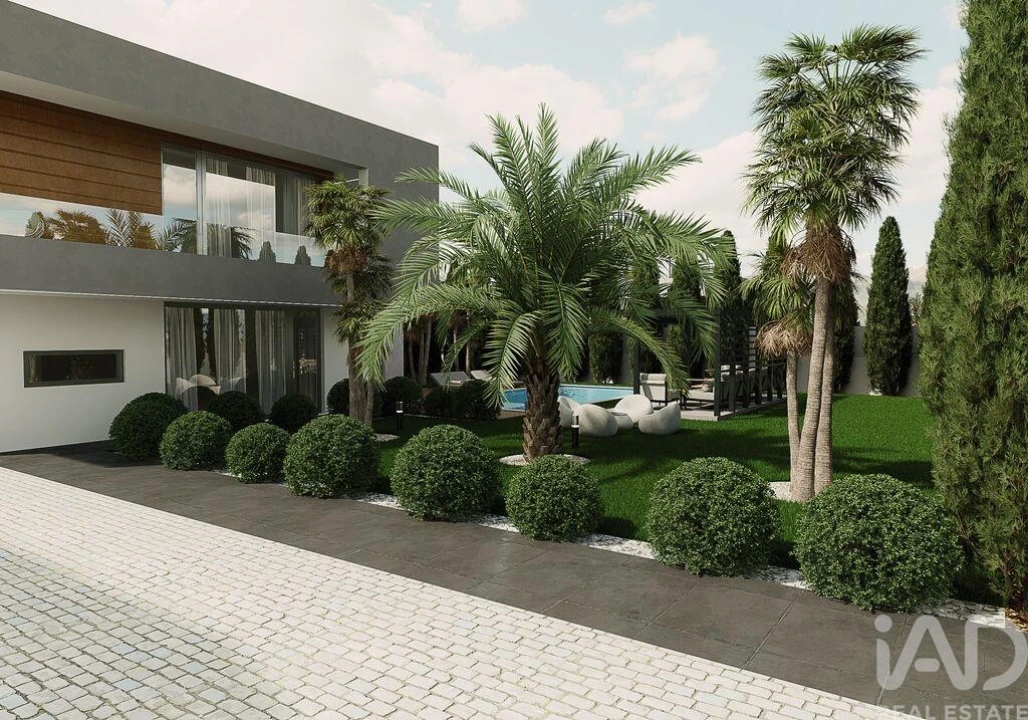 Moradia T3 para Venda em Usseira Foto 21