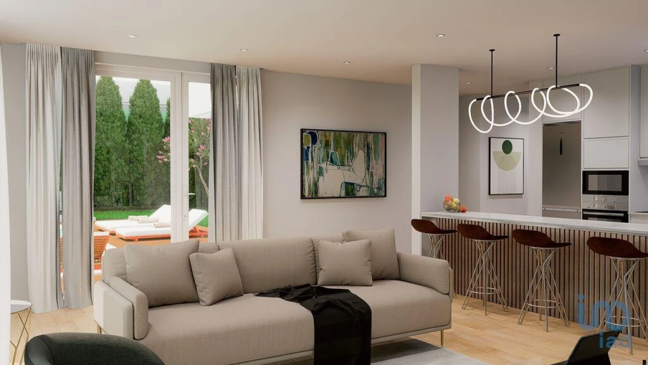 Moradia T3 para Venda em Usseira Foto 12