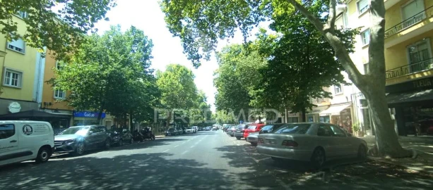 Apartamento T4 para Venda em Alvalade