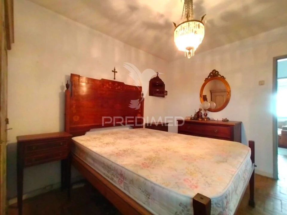 Apartamento T4 para Venda em Alvalade Foto 6