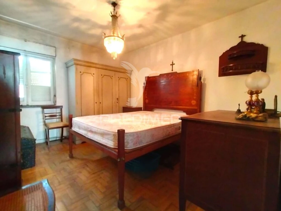 Apartamento T4 para Venda em Alvalade Foto 7