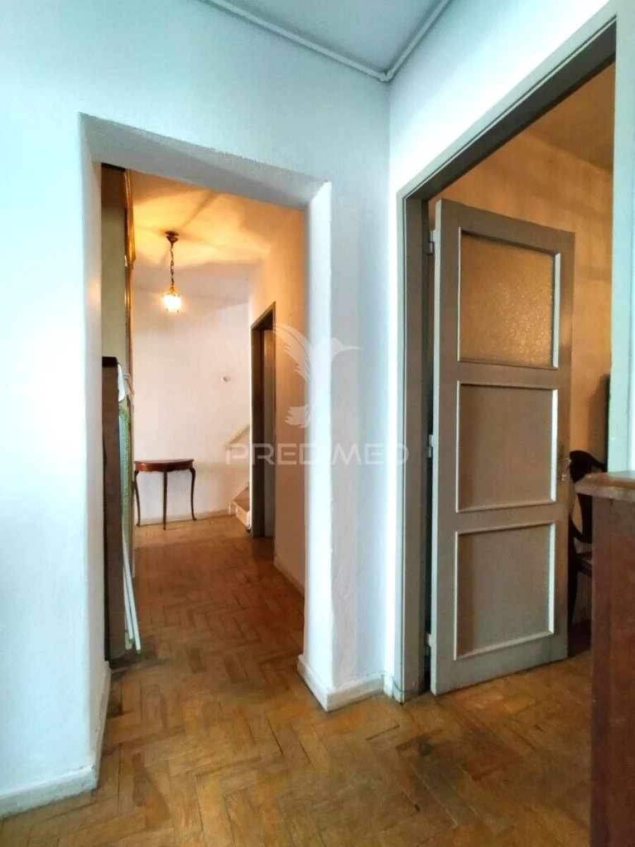 Apartamento T4 para Venda em Alvalade Foto 9